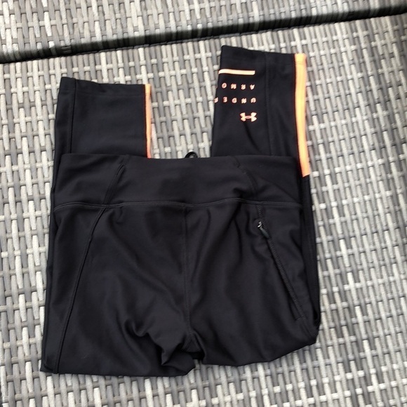 Under Armour compression heat gear Capri leggings size S - Picture 5 of 6